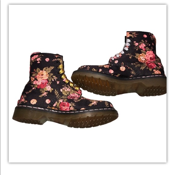 Doc Martens Pascal Floral canvas Combat Boots Sz 7 11821 Pink Black like new - Picture 3 of 7